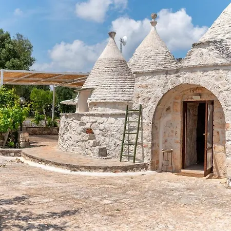 בית נופש Trulli Manu